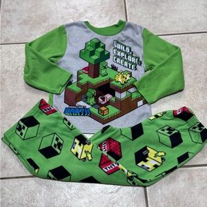 Green Flame Resistant Minecraft  Pajama Set. Size 6